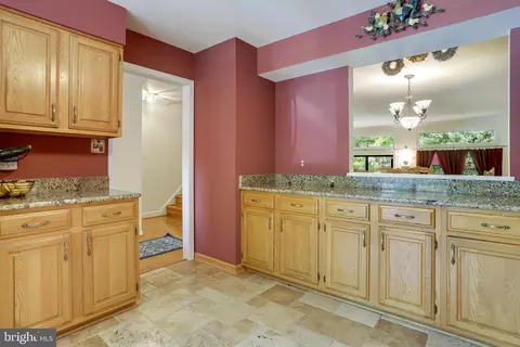 9010 Daum Ct, Springfield, VA 22153 photo 19