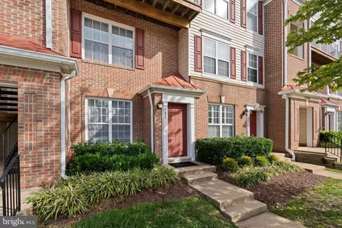 13386 Spofford Rd #102, Herndon, VA 20171