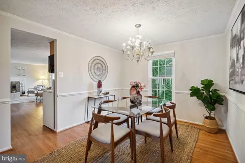 6311 Falling Brook Dr, Burke, VA 22015 photo 11