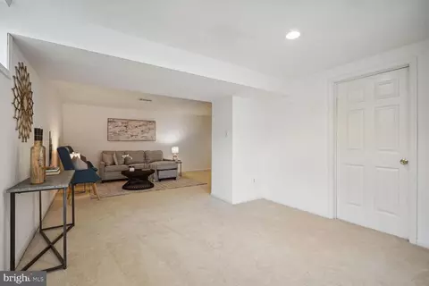 6311 Falling Brook Dr, Burke, VA 22015 photo 27