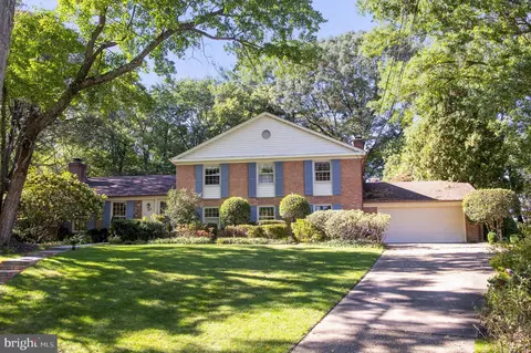 3600 Bent Branch Ct, Falls Church, VA 22041