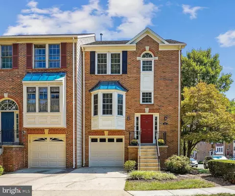 8010 Trevor Pl, Vienna, VA 22182