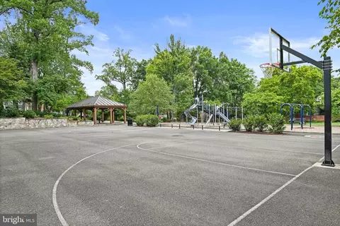 6720 Towne Lane Ct, Mclean, VA 22101 photo 30