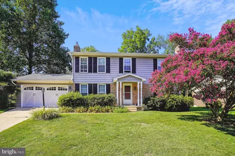 2006 Friendship Ln, Falls Church, VA 22043