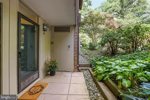 1570 Moorings Dr #2B, Reston, VA 20190