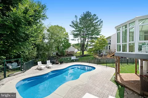 Exterior - 7420 Ridge Rd, Springfield, VA 22153 photo 7 of 15