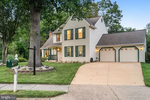 Exterior - 7420 Ridge Rd, Springfield, VA 22153 photo 2 of 15