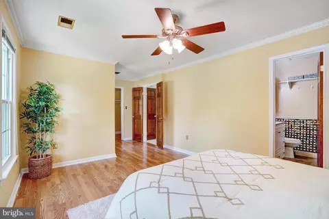 Bedroom - 7420 Ridge Rd, Springfield, VA 22153 photo 8 of 9
