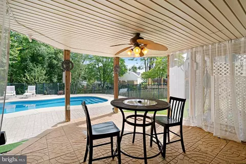 Exterior - 7420 Ridge Rd, Springfield, VA 22153 photo 12 of 15