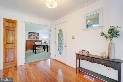 Entry Way - 7420 Ridge Rd, Springfield, VA 22153 photo 3 of 8