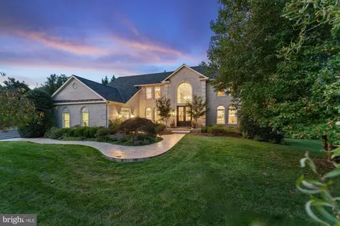 2107 Polo Pointe Dr, Vienna, VA 22181