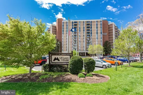 6800 Fleetwood Rd #911, Mclean, VA 22101