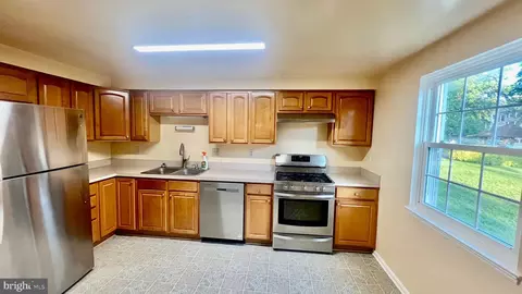 Other - 7022 Braddock Mews Pl, Springfield, VA 22151 photo 3 of 15