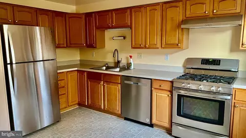 Kitchen - 7022 Braddock Mews Pl, Springfield, VA 22151 photo 1 of 3