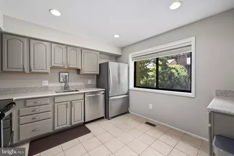 Kitchen - 2008 Winged Foot Ct, Reston, VA 20191 photo 2 of 2