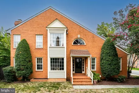 1816 Duffield Ln, Alexandria, VA 22307