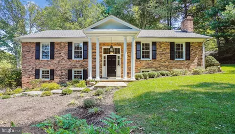 3601 Sleepy Hollow Rd, Falls Church, VA 22041