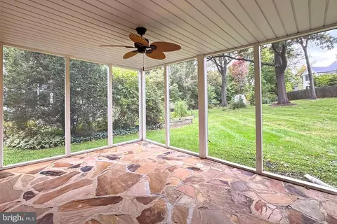 6944 Park Ave, Mclean, VA 22101 photo 14