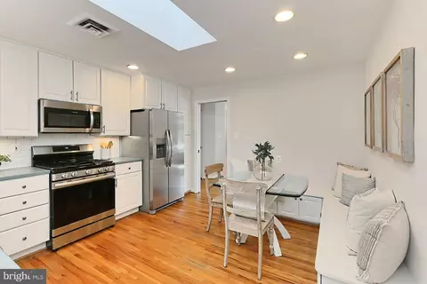 6944 Park Ave, Mclean, VA 22101 photo 6
