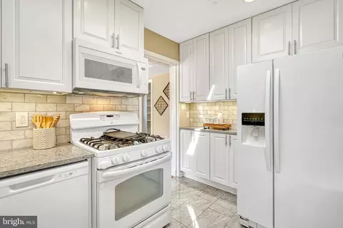 7402 Hallmark Pl, Springfield, VA 22150 photo 10