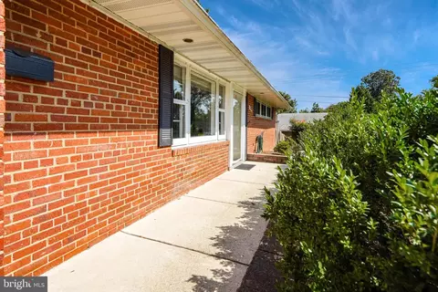 7402 Hallmark Pl, Springfield, VA 22150 photo 37