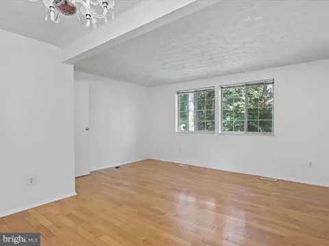 8326 Bark Tree Ct, Springfield, VA 22153 photo 8