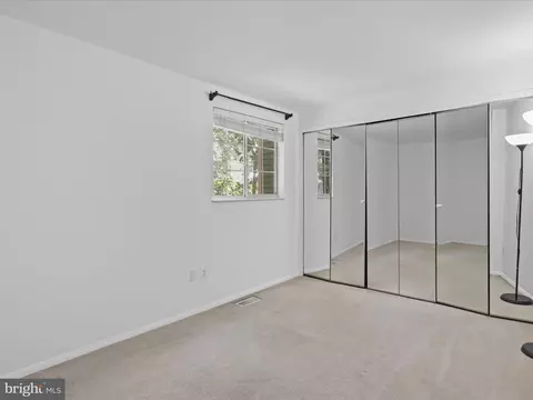 8326 Bark Tree Ct, Springfield, VA 22153 photo 11