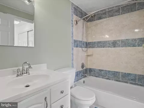 8326 Bark Tree Ct, Springfield, VA 22153 photo 13