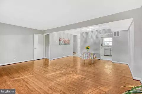 6639 Burlington Pl, Springfield, VA 22152 photo 10