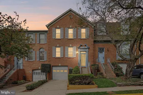 7308 Mallory Cir, Alexandria, VA 22315