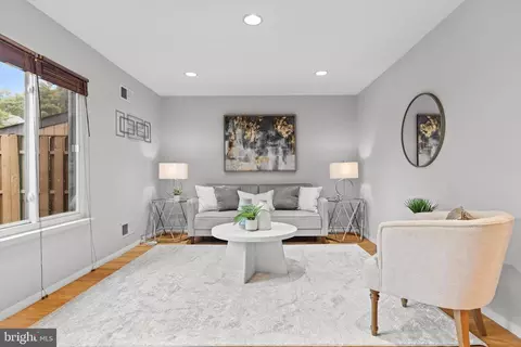 3121 Covington St, Fairfax, VA 22031