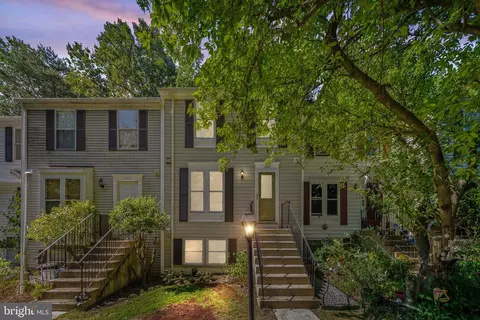 11017 Barton Hill Ct, Reston, VA 20191