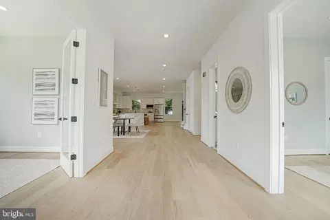 Entry Way - 8106 Drayton Ln, Springfield, VA 22151 photo 1 of 8