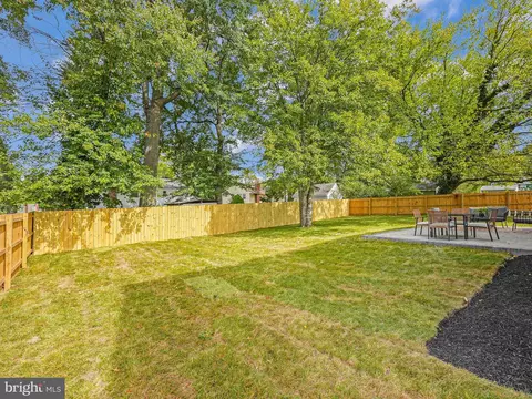 Exterior - 8106 Drayton Ln, Springfield, VA 22151 photo 10 of 10