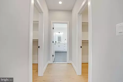 Entry Way - 8106 Drayton Ln, Springfield, VA 22151 photo 8 of 8