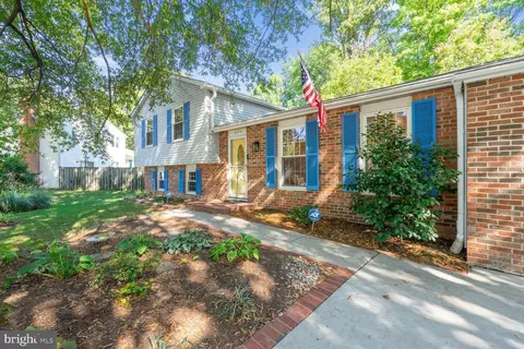 8374 Magic Leaf Rd, Springfield, VA 22153 photo 6