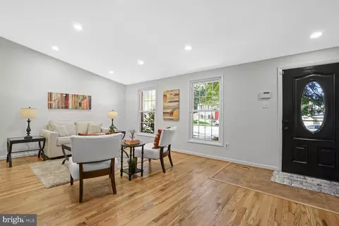 8374 Magic Leaf Rd, Springfield, VA 22153 photo 13