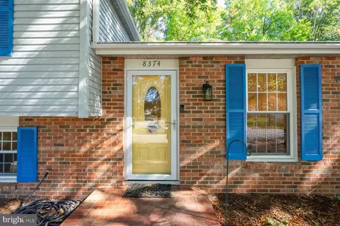 8374 Magic Leaf Rd, Springfield, VA 22153 photo 5