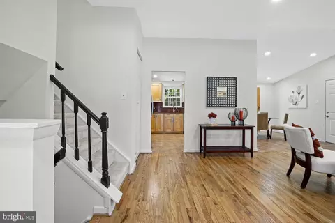 8374 Magic Leaf Rd, Springfield, VA 22153 photo 12