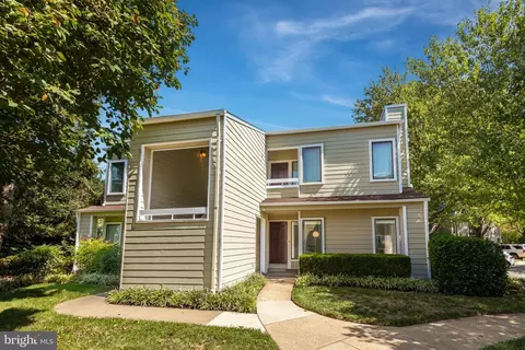 1972 A Villaridge Dr #1972A, Reston, VA 20191