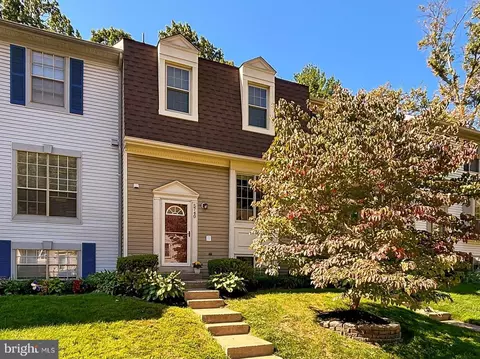 5740 Burke Towne Ct, Burke, VA 22015