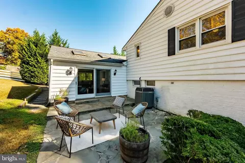 5962 Atteentee Rd, Springfield, VA 22150 photo 35