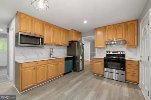 Kitchen - 9608 Braddock Rd, Fairfax, VA 22032 photo 1 of 2