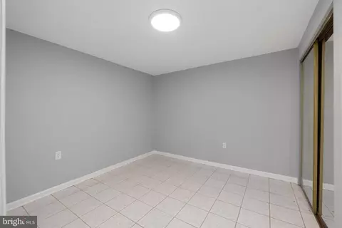 Bedroom - 9608 Braddock Rd, Fairfax, VA 22032 photo 4 of 4