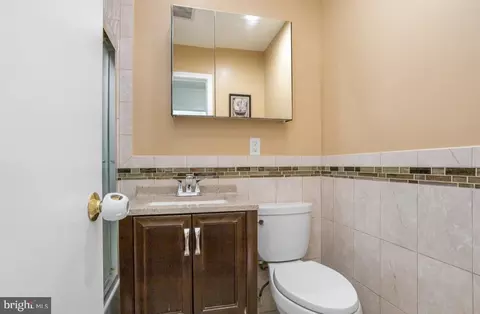 6919 Rolling Rd, Springfield, VA 22152 photo 27
