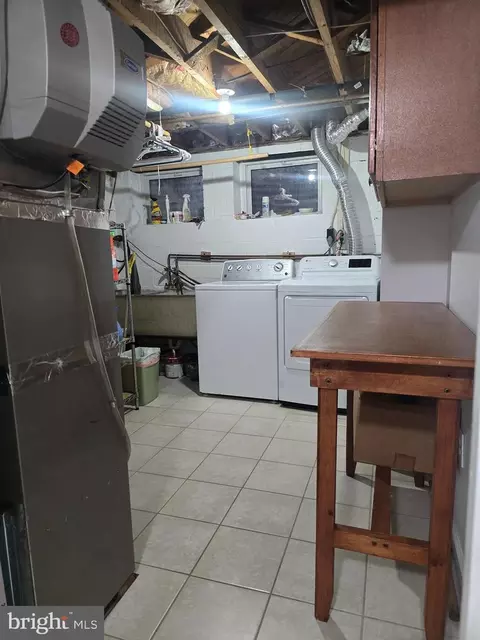 6919 Rolling Rd, Springfield, VA 22152 photo 35