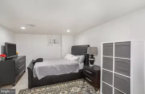 6919 Rolling Rd, Springfield, VA 22152 photo 32