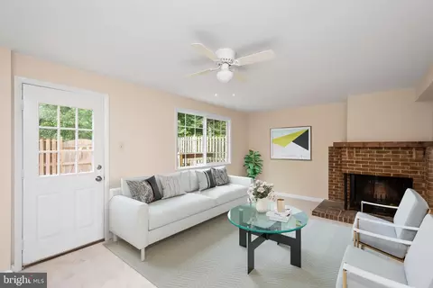 8146 Loving Forest Ct, Springfield, VA 22153 photo 29