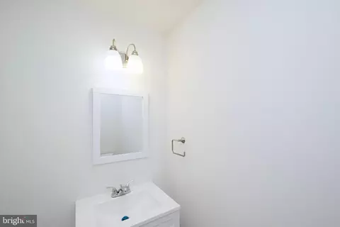 8146 Loving Forest Ct, Springfield, VA 22153 photo 33