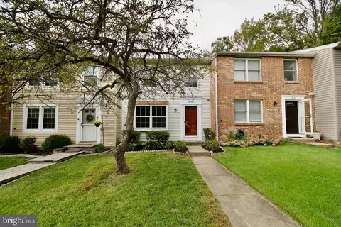 8146 Loving Forest Ct, Springfield, VA 22153 photo 2